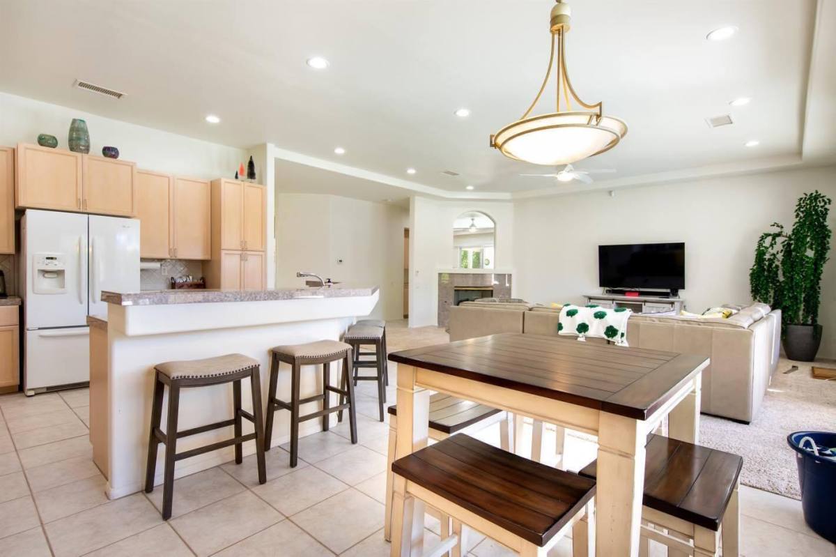 Apartment for rent at 40741 Ave Solana, Palm Desert, CA 92260