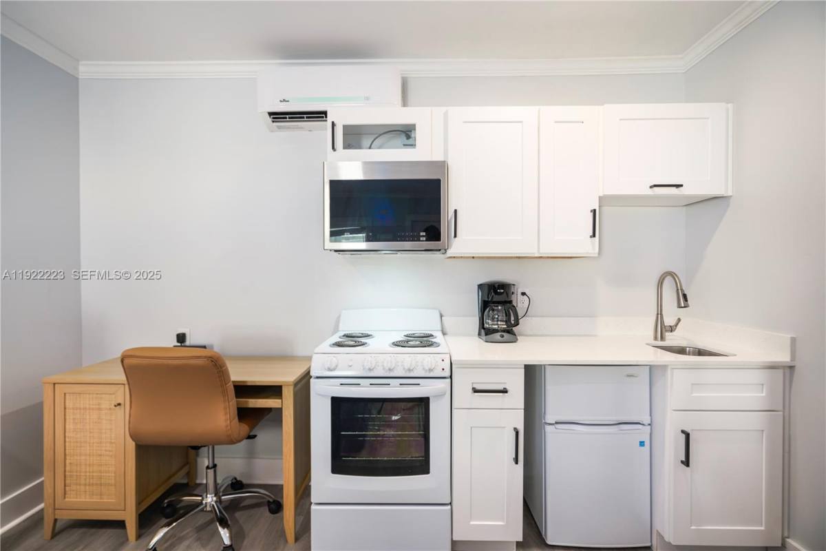 Apartment for rent at 17784 Front Beach Rd #10, Panama City Beach, FL 32413