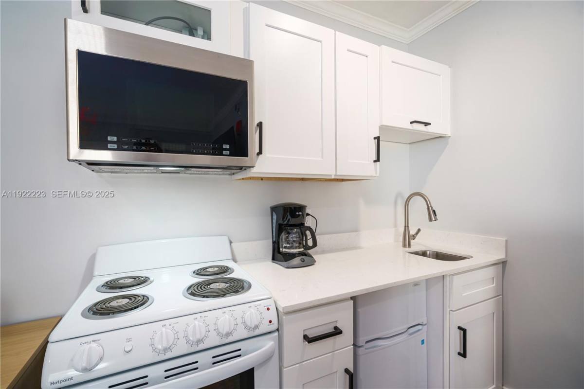 Apartment for rent at 17784 Front Beach Rd #10, Panama City Beach, FL 32413