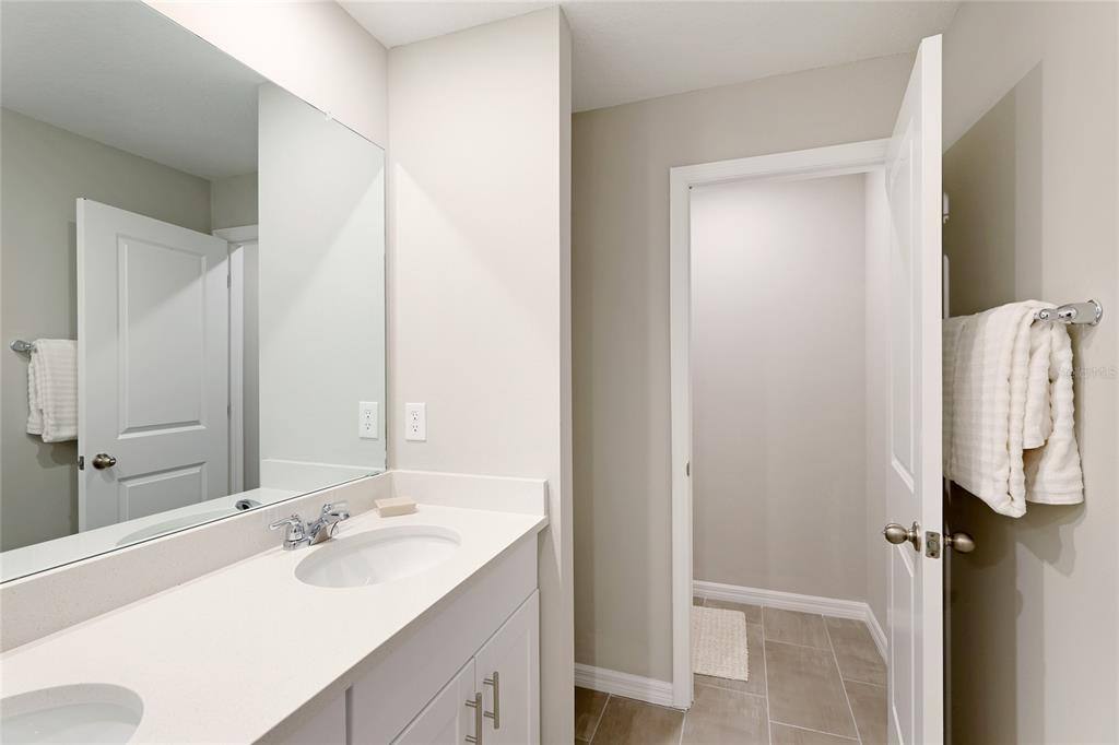 Townhouse for rent at 17063 Coral Dr, Nokomis, FL 34275