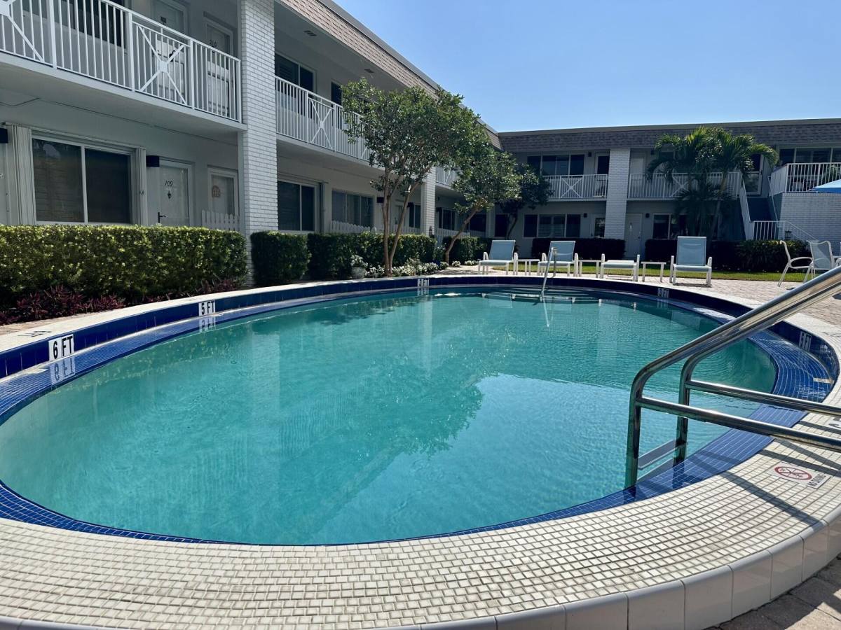 Apartment for rent at 1001 NE 8th Ave #102, Delray Beach, FL 33483