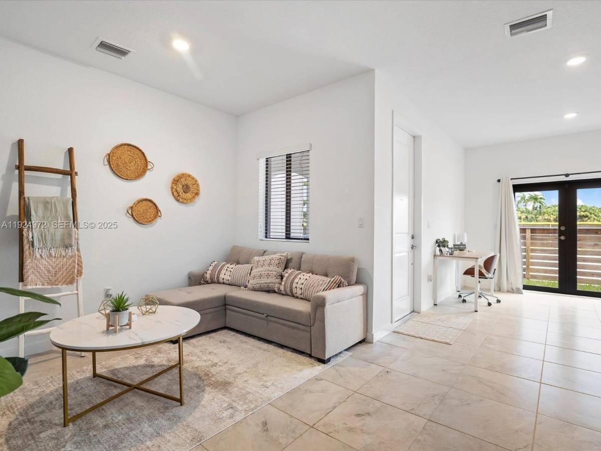 Townhouse for rent at 13344 SW 250th St, Homestead, FL 33032