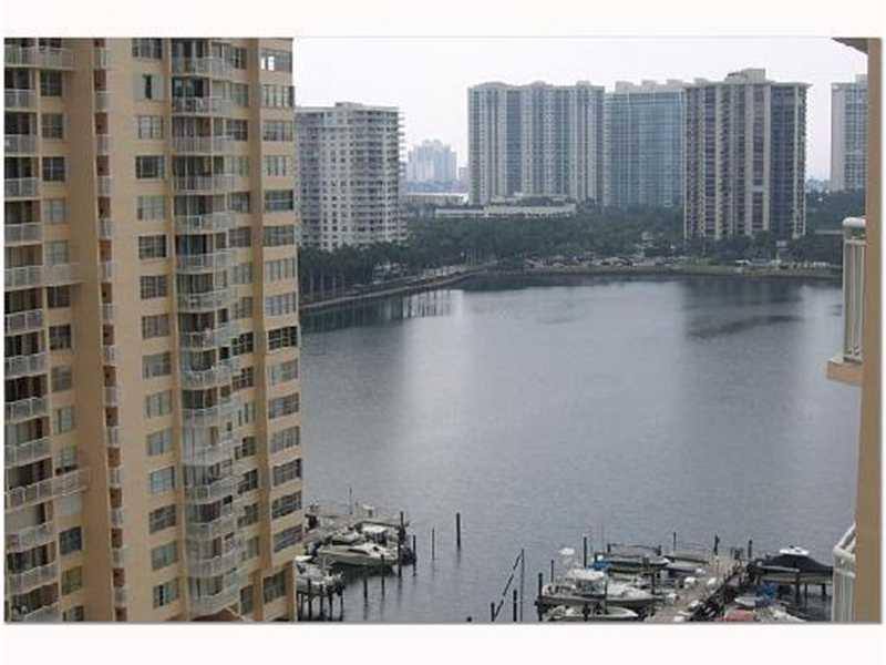Apartment for rent at 18031 Biscayne Blvd #10043, North Miami Beach, FL 33160