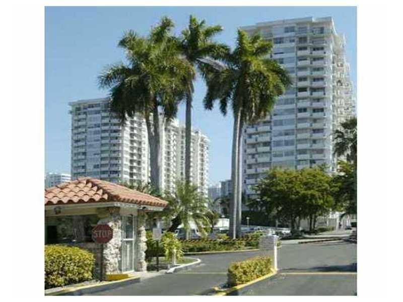 Apartment for rent at 18031 Biscayne Blvd #10043, North Miami Beach, FL 33160