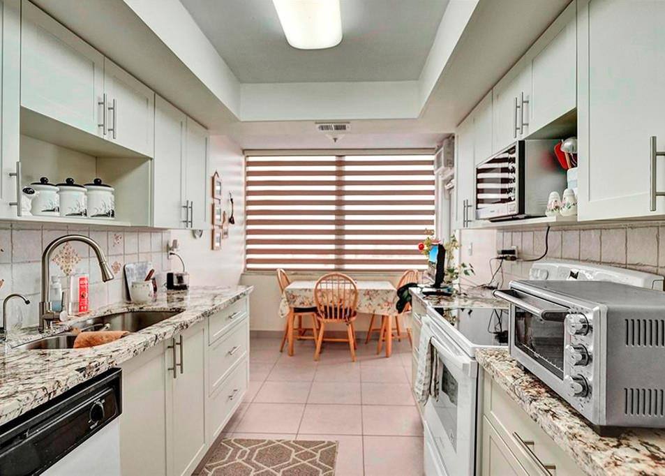 Apartment for rent at 18031 Biscayne Blvd #10043, North Miami Beach, FL 33160
