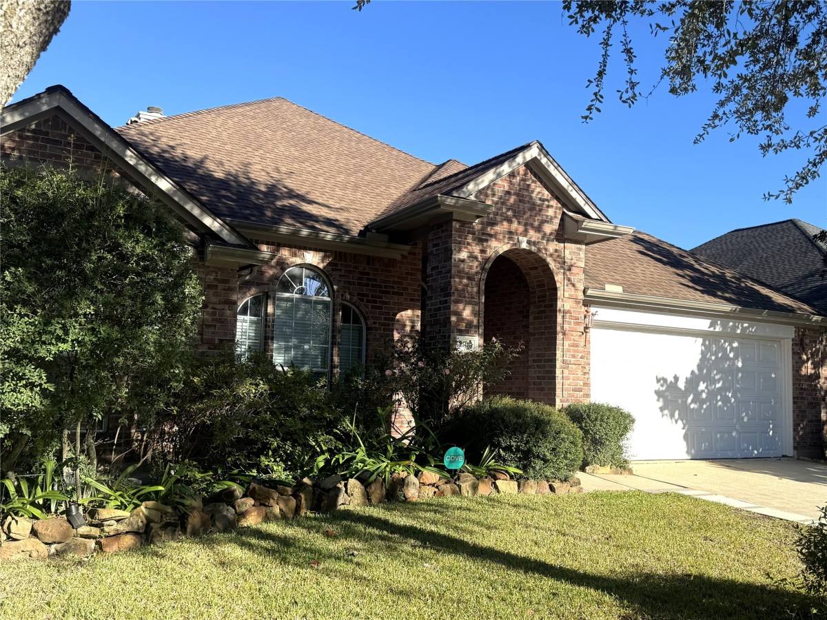 Apartment for rent at 2910 Sandleigh Dr, Spring, TX 77388