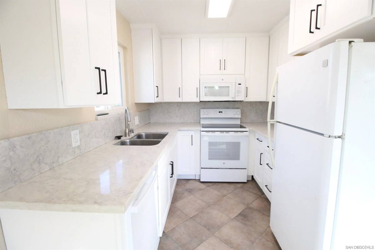 Apartment for rent at 11183 Kelowna Rd #36, San Diego, CA 92126