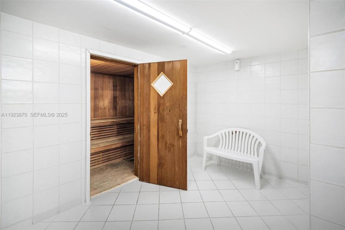 Apartment for rent at 3400 NE 192 St #1808, Miami, FL 33180