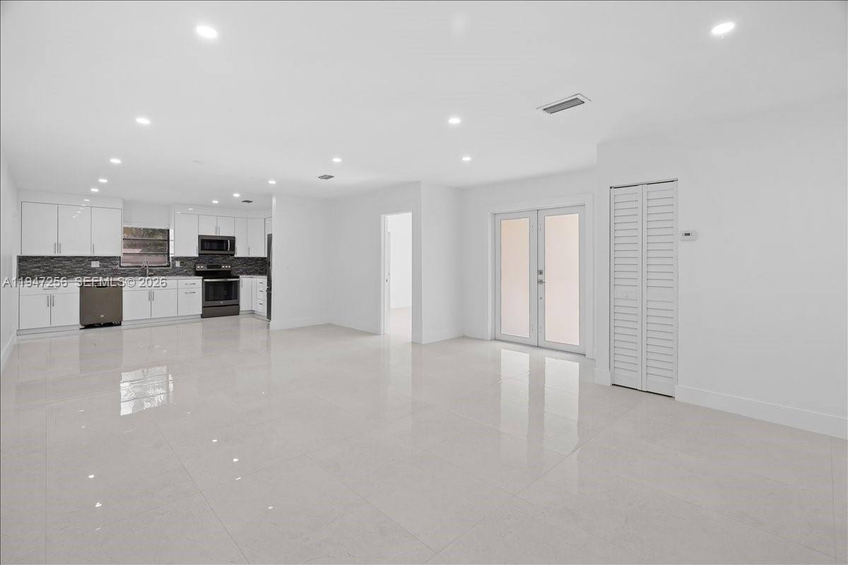 Apartment for rent at 10351 SW 164th St, Miami, FL 33157