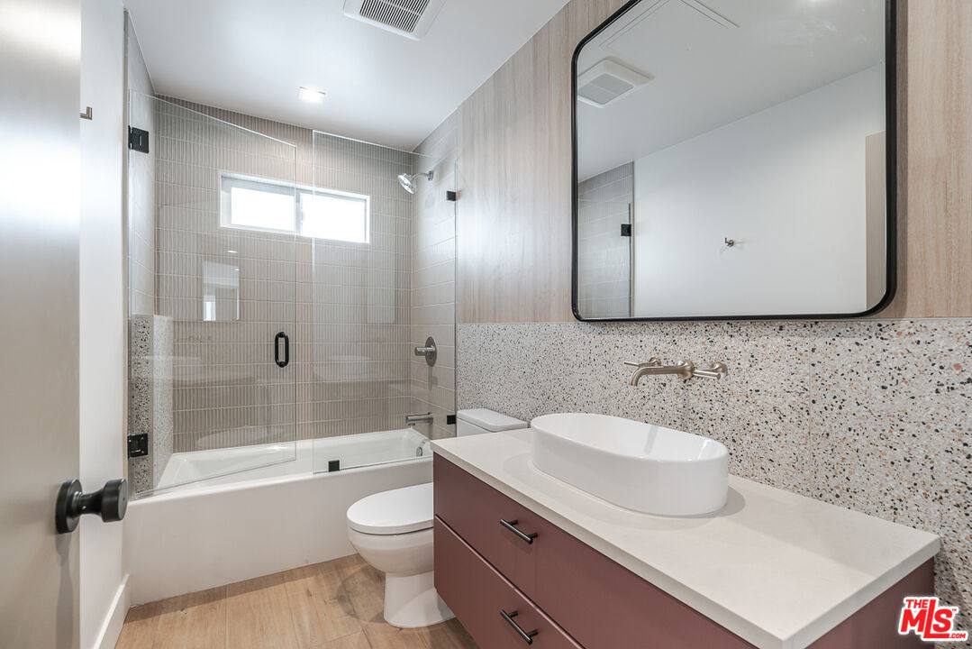 Apartment for rent at 12425 Texas Ave #16, Los Angeles, CA 90025