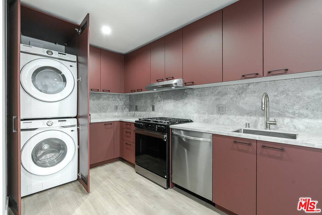 Apartment for rent at 12425 Texas Ave #16, Los Angeles, CA 90025