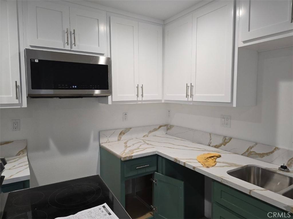 Apartment for rent at 1319 E 59th Place, Los Angeles, CA 90001