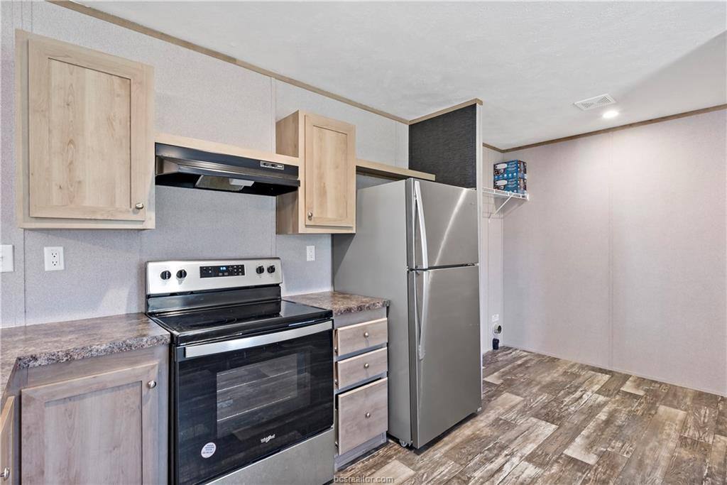 Apartment for rent at 3933 Graham Rd N, College Station, TX 77845