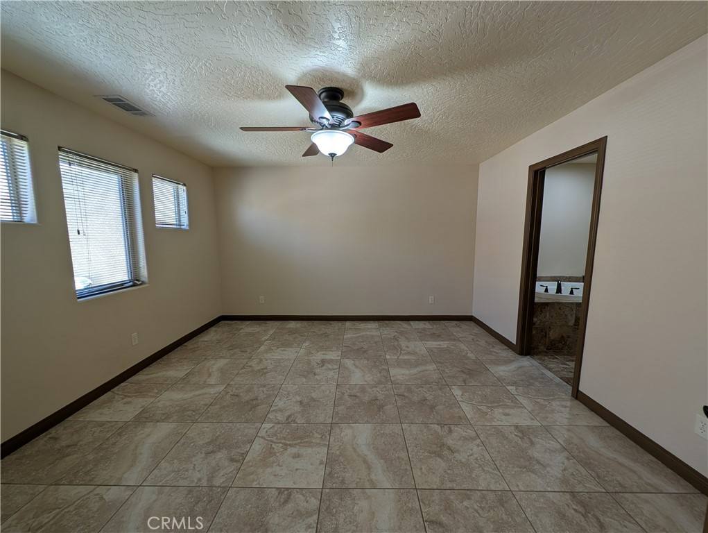 27160 Vista Rd #15, Helendale, CA 92342 - Condo for Rent - Image 6