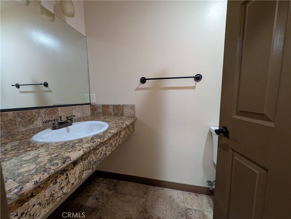 27160 Vista Rd #15, Helendale, CA 92342 - Condo for Rent - Image 9