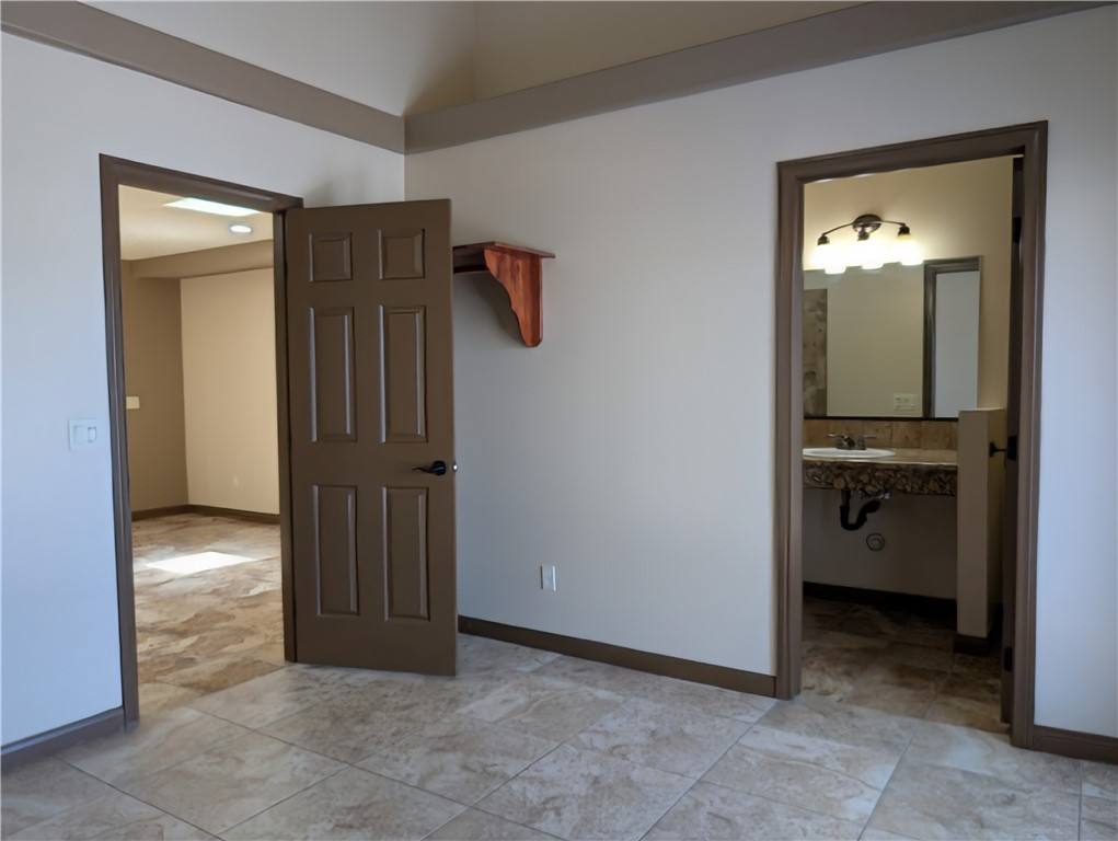 27160 Vista Rd #15, Helendale, CA 92342 - Condo for Rent - Image 2