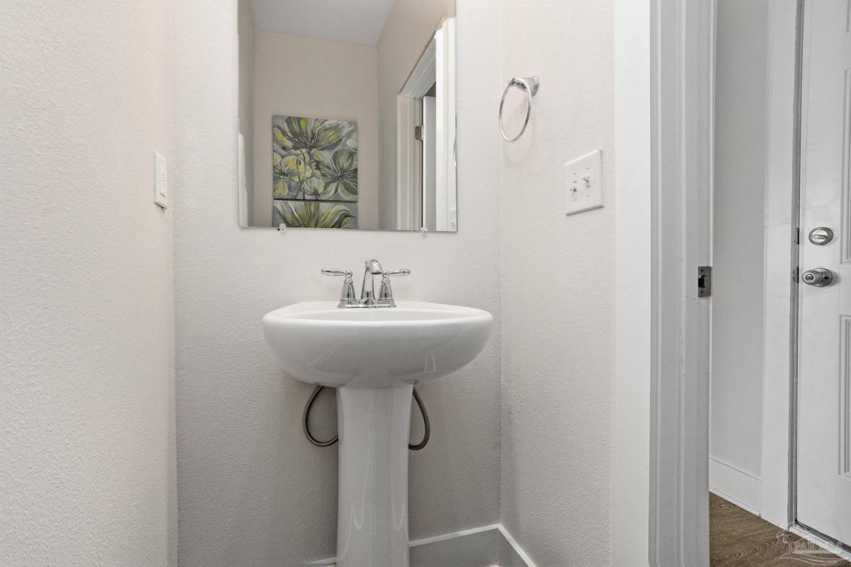 Apartment for rent at 14342 Gardenglen Dr, Pensacola, FL 32507