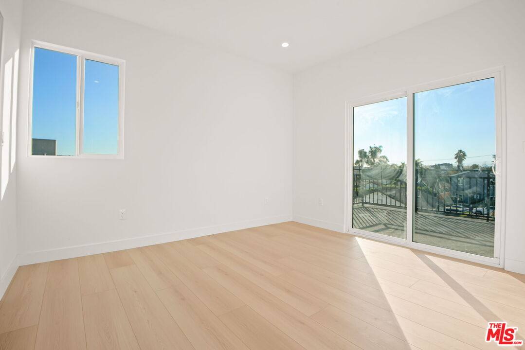 Apartment for rent at 1709 Burnside Ave #17091 2, Los Angeles, CA 90019