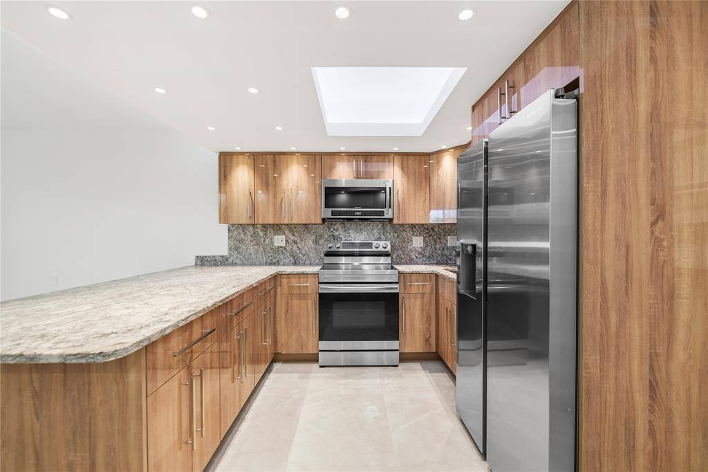 Condo for rent at 2170 NE 51st Court #217027A, Fort Lauderdale, FL 33308