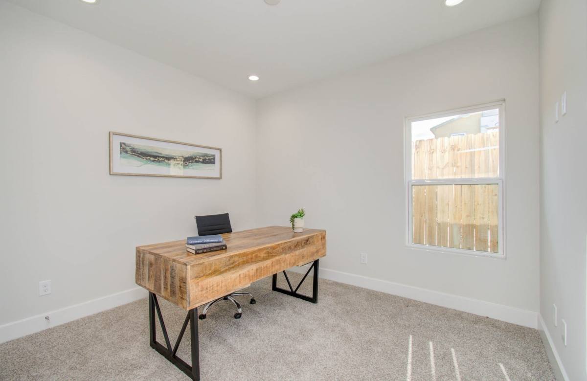 Townhouse for rent at 774 Paul Quinn St #774F, Houston, TX 77091
