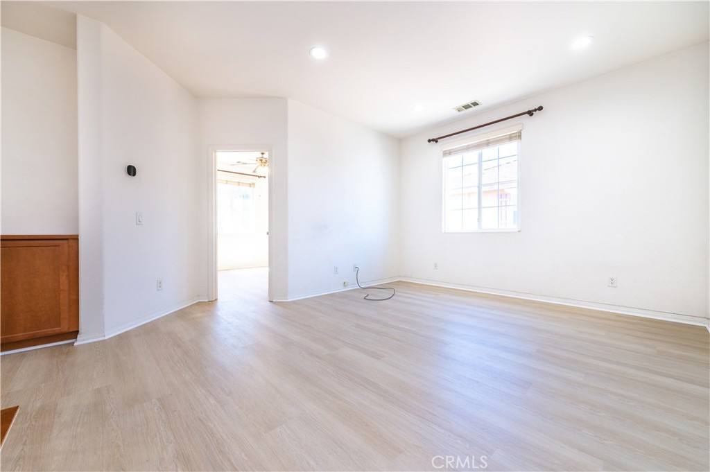 Apartment for rent at 13937 Avenly Glen Way, Corona, CA 92880