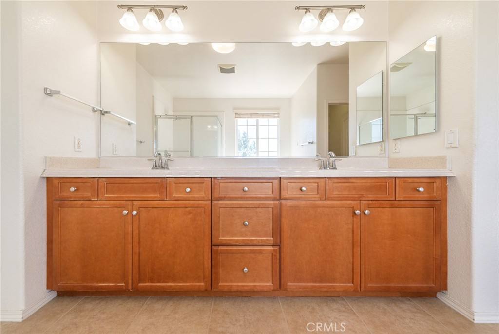 Apartment for rent at 13937 Avenly Glen Way, Corona, CA 92880