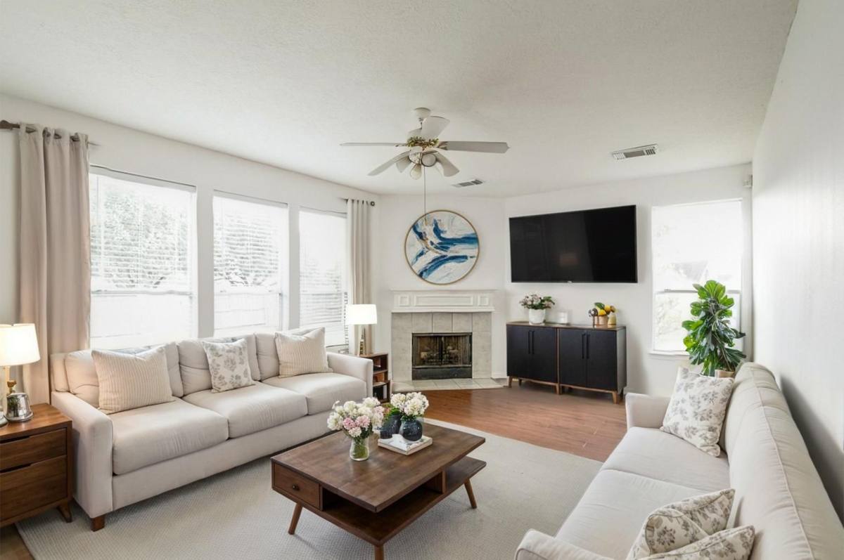 Apartment for rent at 1702 River Trail, Sugar Land, TX 77479