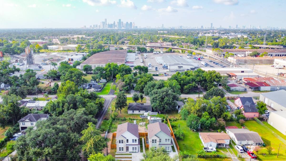 Apartment for rent at 162 Wallace St #162A, Houston, TX 77022
