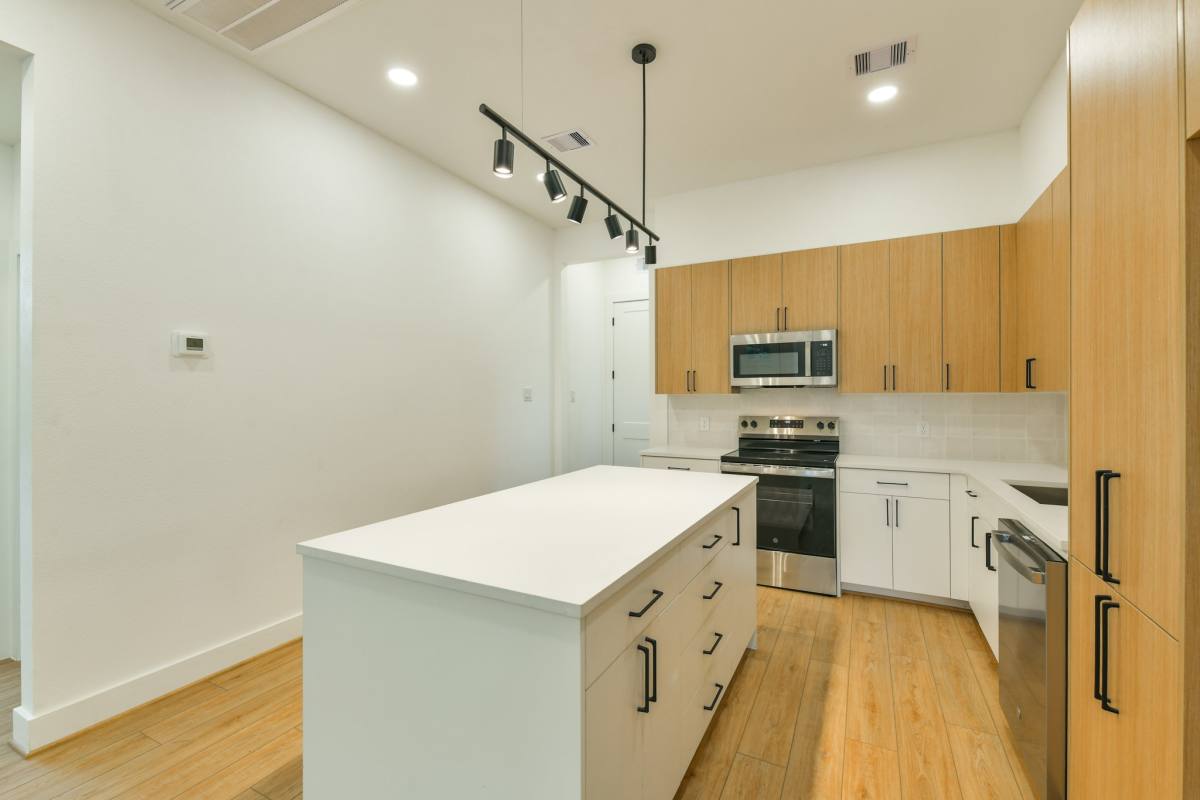 Apartment for rent at 162 Wallace St #162A, Houston, TX 77022