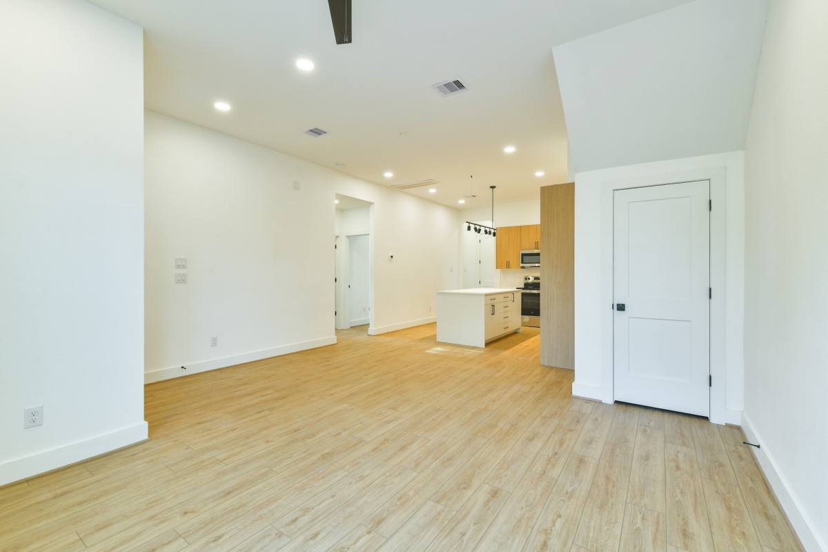 Apartment for rent at 162 Wallace St #162A, Houston, TX 77022