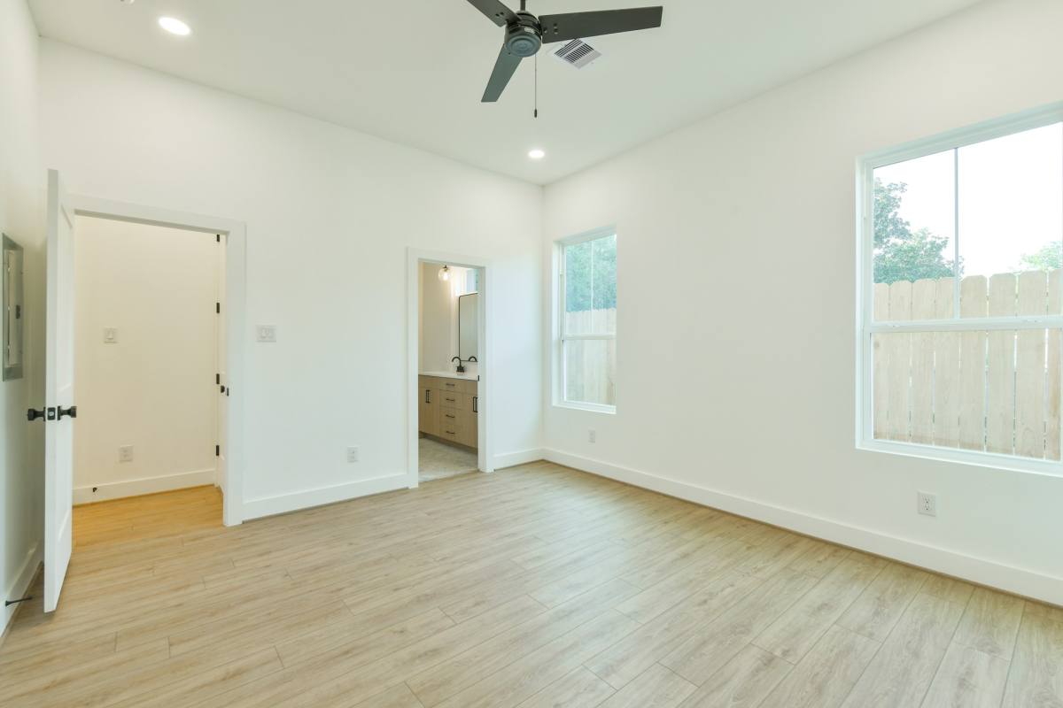 Apartment for rent at 162 Wallace St #162A, Houston, TX 77022