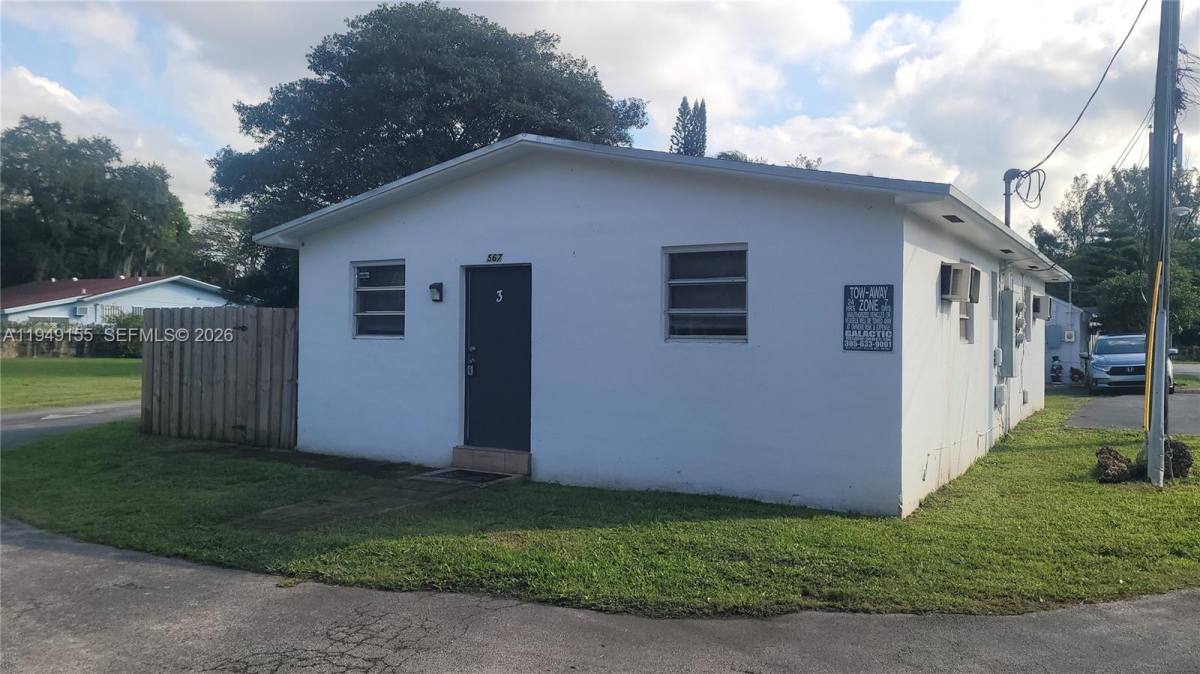 Apartment for rent at 567 NW 90th St #567-3, Miami, FL 33150