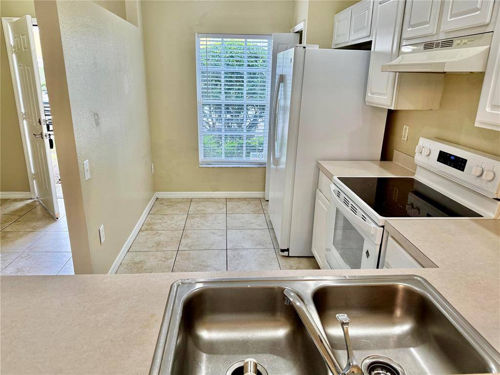 Townhouse for rent at 29920 Playa Del Rey Lane, Wesley Chapel, FL 33543