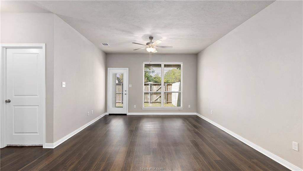 Apartment for rent at 3007 Stevens Dr, Bryan, TX 77803