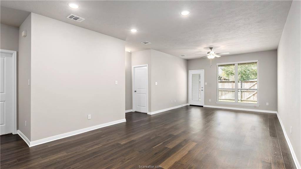 Apartment for rent at 3007 Stevens Dr, Bryan, TX 77803