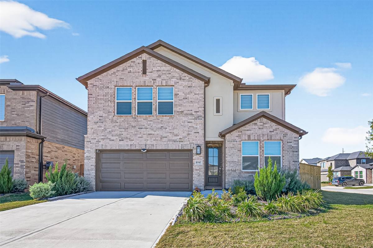 Apartment for rent at 9747 Pettus Creek Dr, Cypress, TX 77433