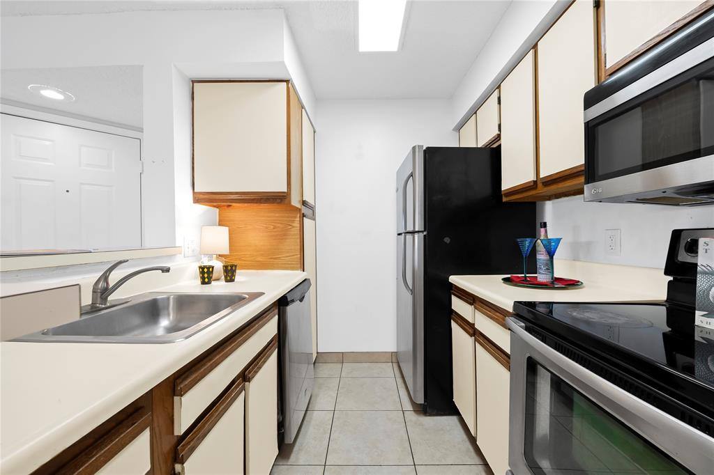Condo for rent at 2906 S University Dr #10204, Fort Lauderdale, FL 33328