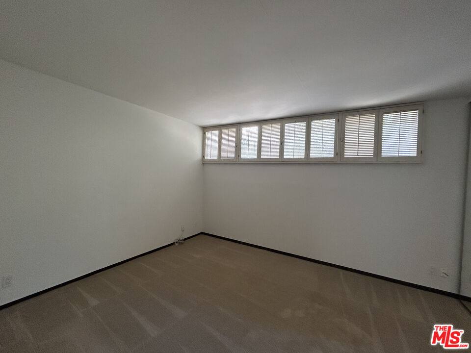 Townhouse for rent at 833 Moraga Dr #833-6, Los Angeles, CA 90049