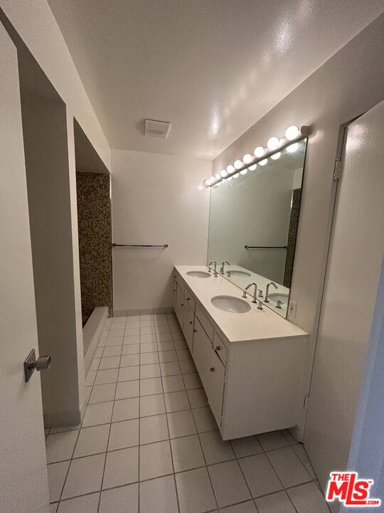 Townhouse for rent at 833 Moraga Dr #833-6, Los Angeles, CA 90049