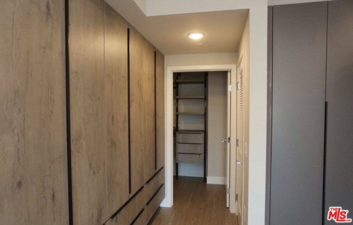 Apartment for rent at 837 S Harvard Blvd #102, Los Angeles, CA 90005