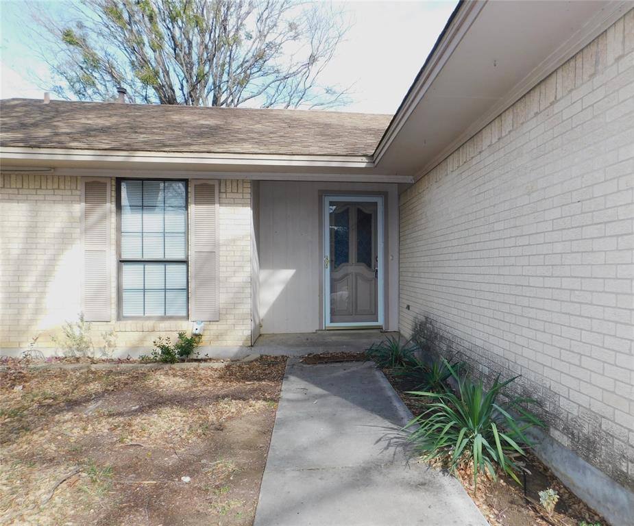 Apartment for rent at 2200 Laurel St, Denton, TX 76205