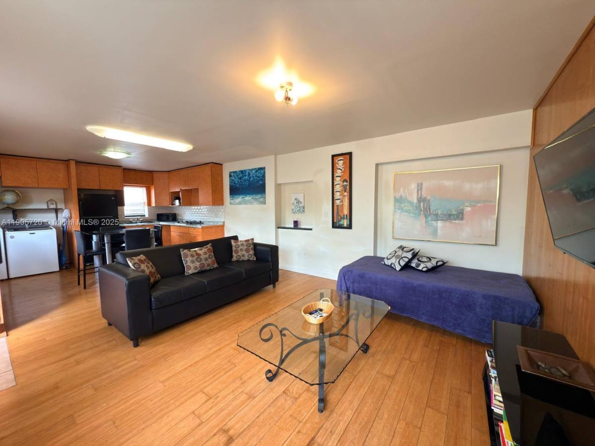 Apartment for rent at 11460 NW 37th St, Fort Lauderdale, FL 33323