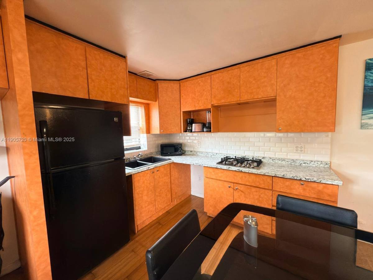 Apartment for rent at 11460 NW 37th St, Fort Lauderdale, FL 33323