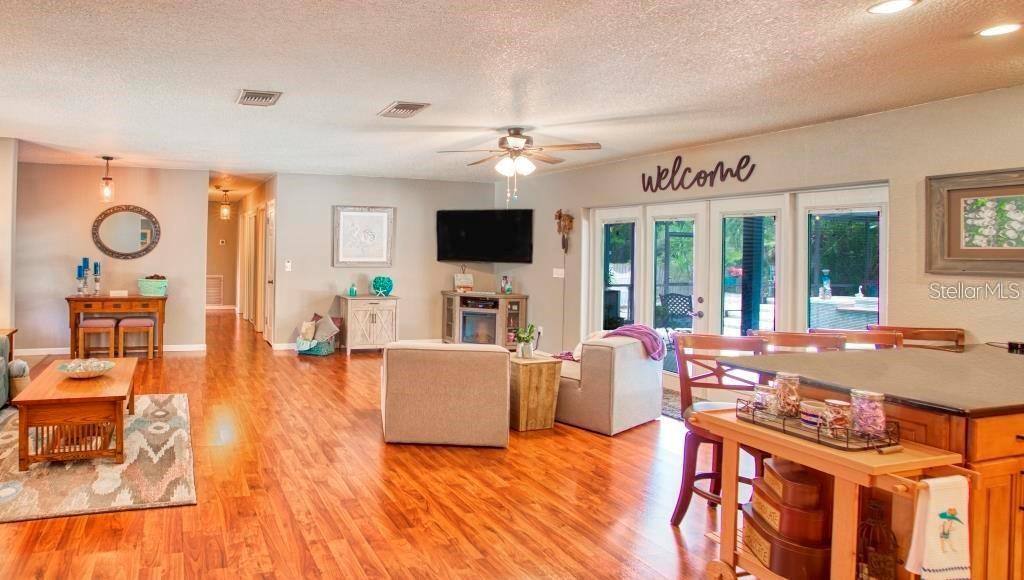 Apartment for rent at 12802 N 53rd St, Tampa, FL 33617