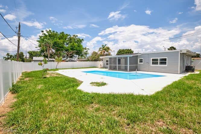 Apartment for rent at 4370 Deleon St, Fort Myers, FL 33901