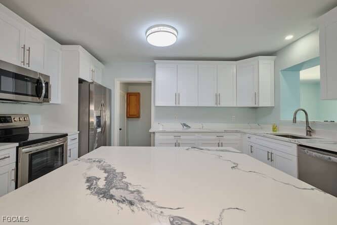 Apartment for rent at 4370 Deleon St, Fort Myers, FL 33901