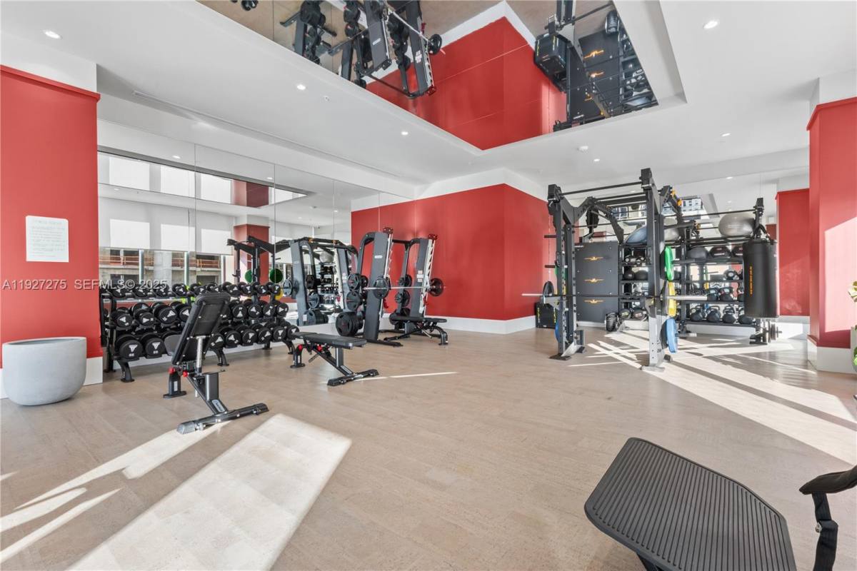 Apartment for rent at 11 NE 6th St #3213, Miami, FL 33132