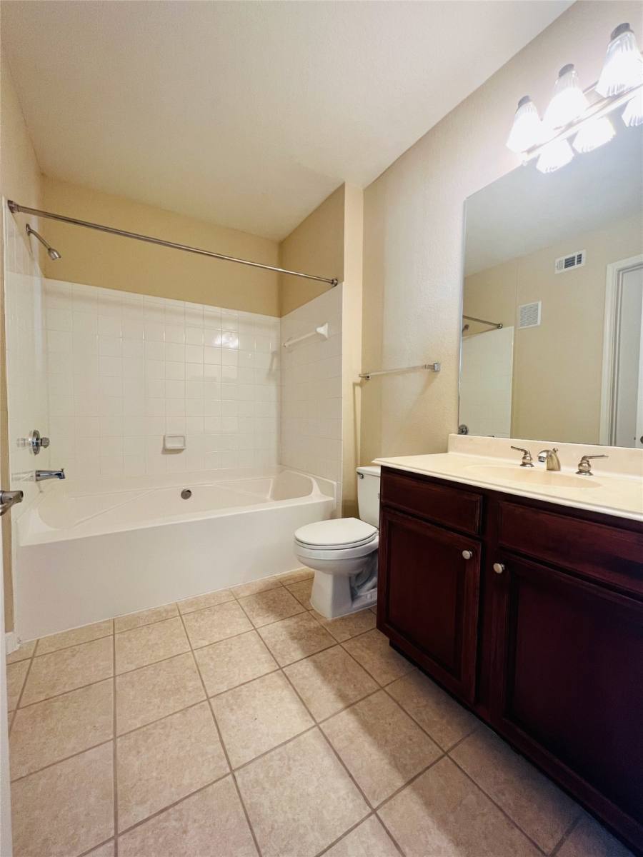 Condo for rent at 7575 Kirby Dr #2401, Houston, TX 77030