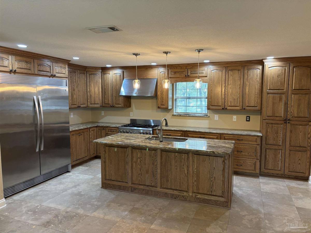 Apartment for rent at 1002 Daffin Rd, Molino, FL 32577
