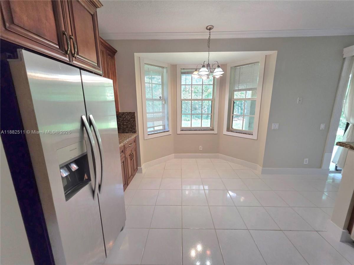 Apartment for rent at 584 Cambridge Dr #584, Fort Lauderdale, FL 33326